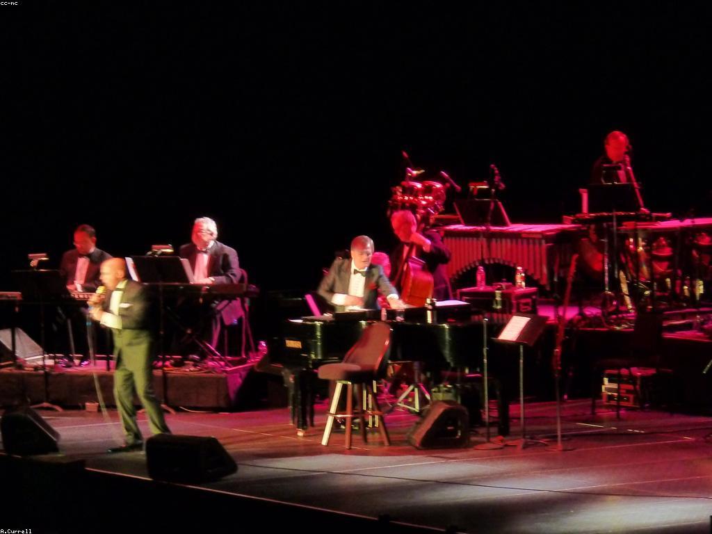 សារធាតុគ្រប់គ្រងនិងរង្វាន់នៅក្នុង Live Casino